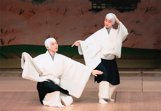 日本舞踊　娘道成寺の坊主